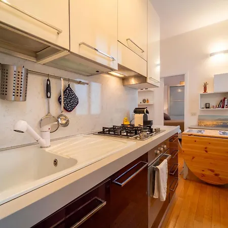 Apartamento Isola Cozy By Wonderful Italy