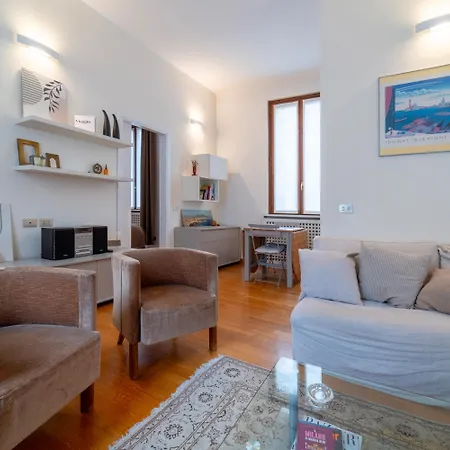 아파트 Isola Cozy By Wonderful Italy *